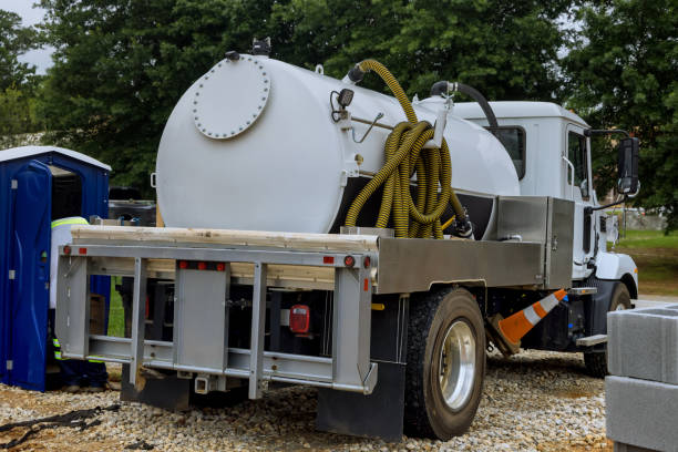 Portable Toilet Options We Offer in Canutillo, TX